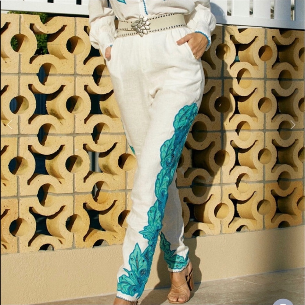 🌼 Chasing Unicorns linen and embroidery pants L